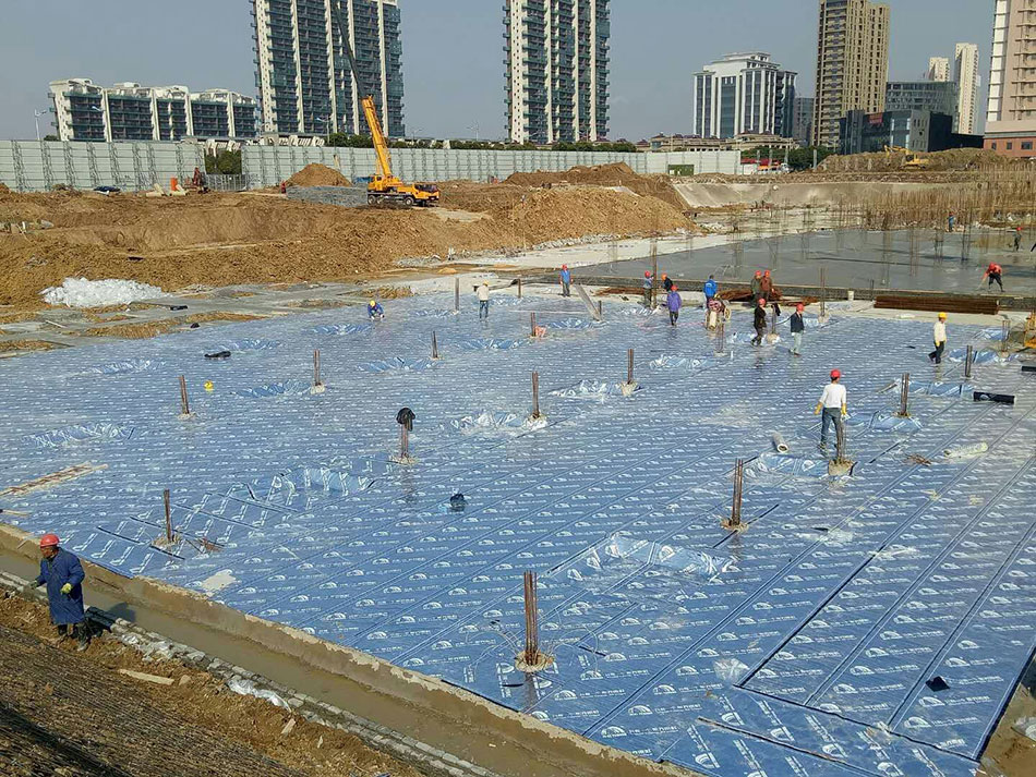 基礎做自粘防水材料