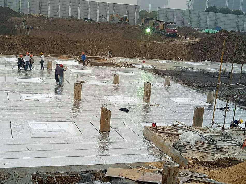基礎做自粘防水材料