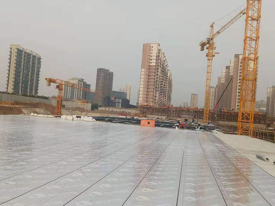 基礎做自粘防水材料